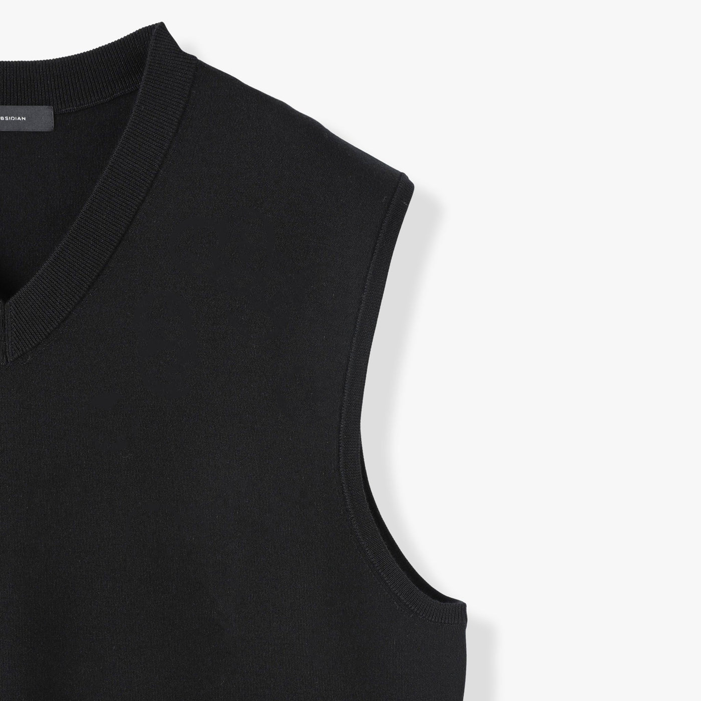 18GG SMOOTH V NECK VEST