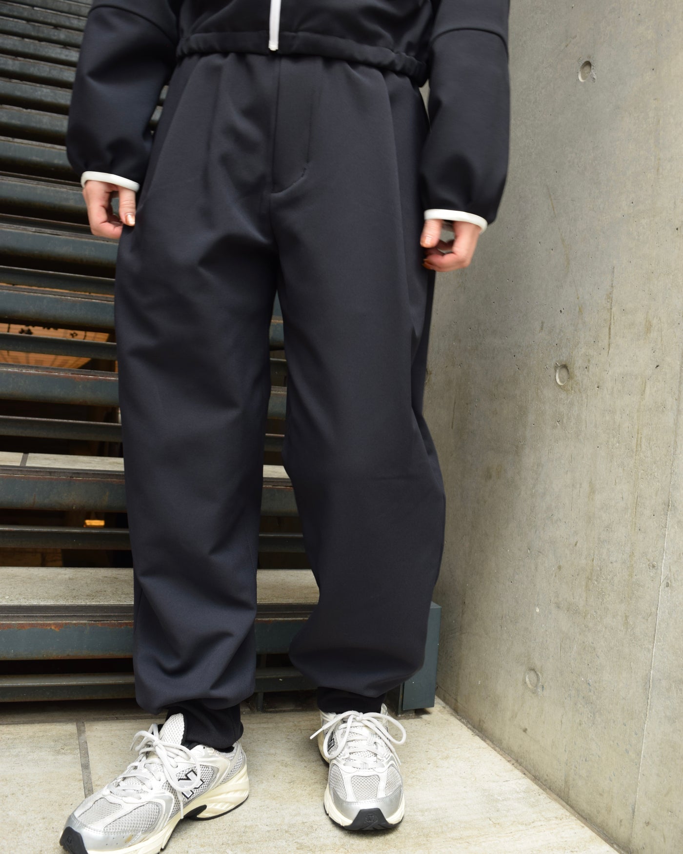 WIDE JOG PANTS