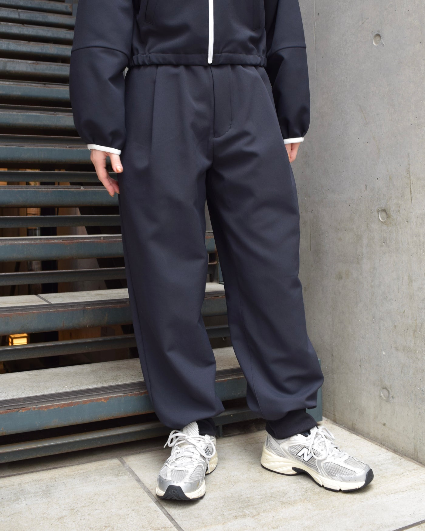 WIDE JOG PANTS