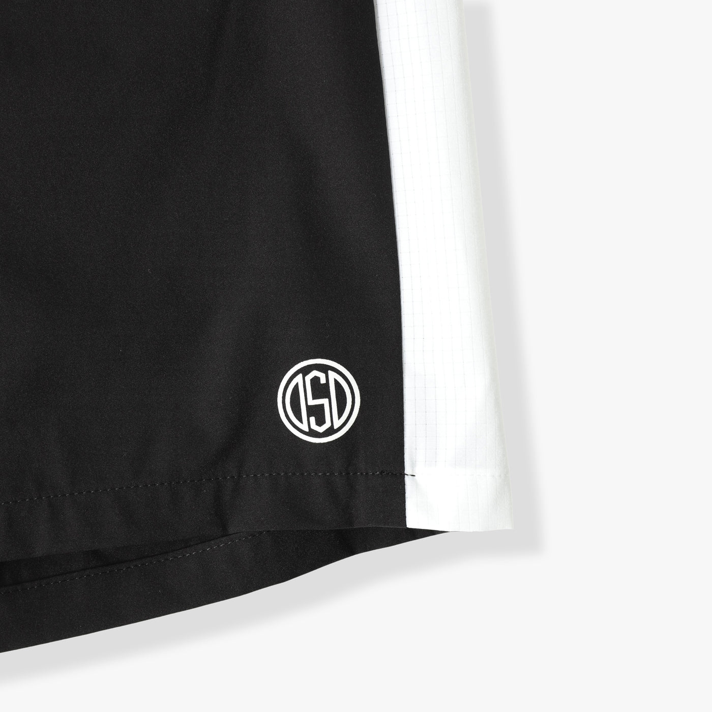 WIND SHORTS (WHITE LINE)