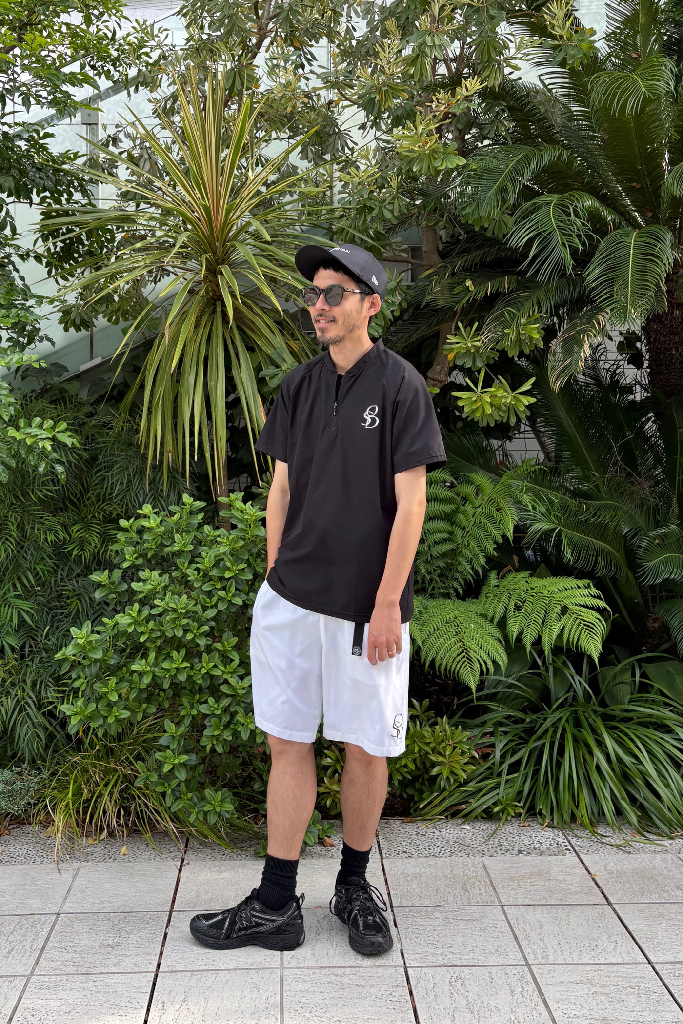 FUNCTIONAL COOL HALF-ZIP TOP