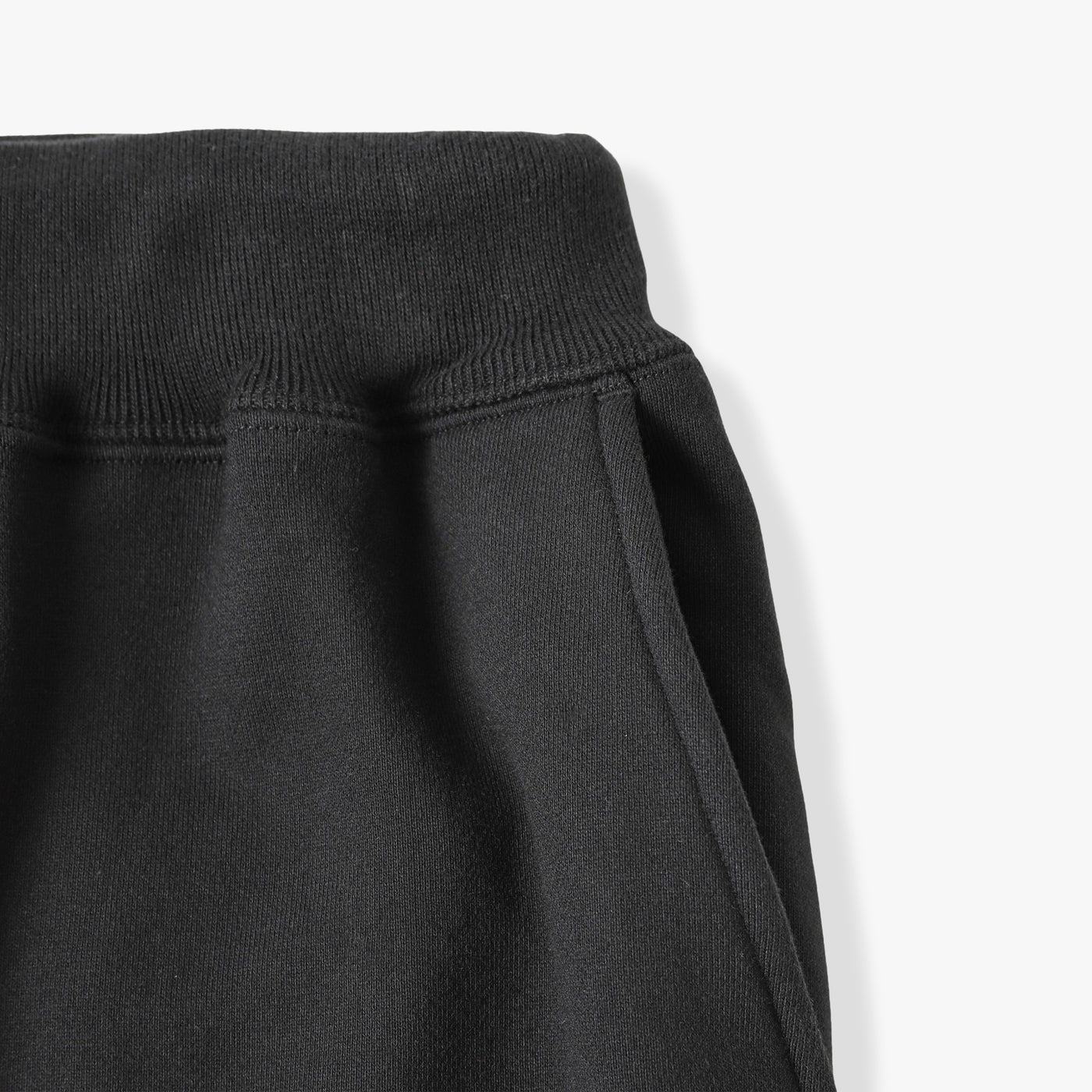 RELAX FIT SHORTS