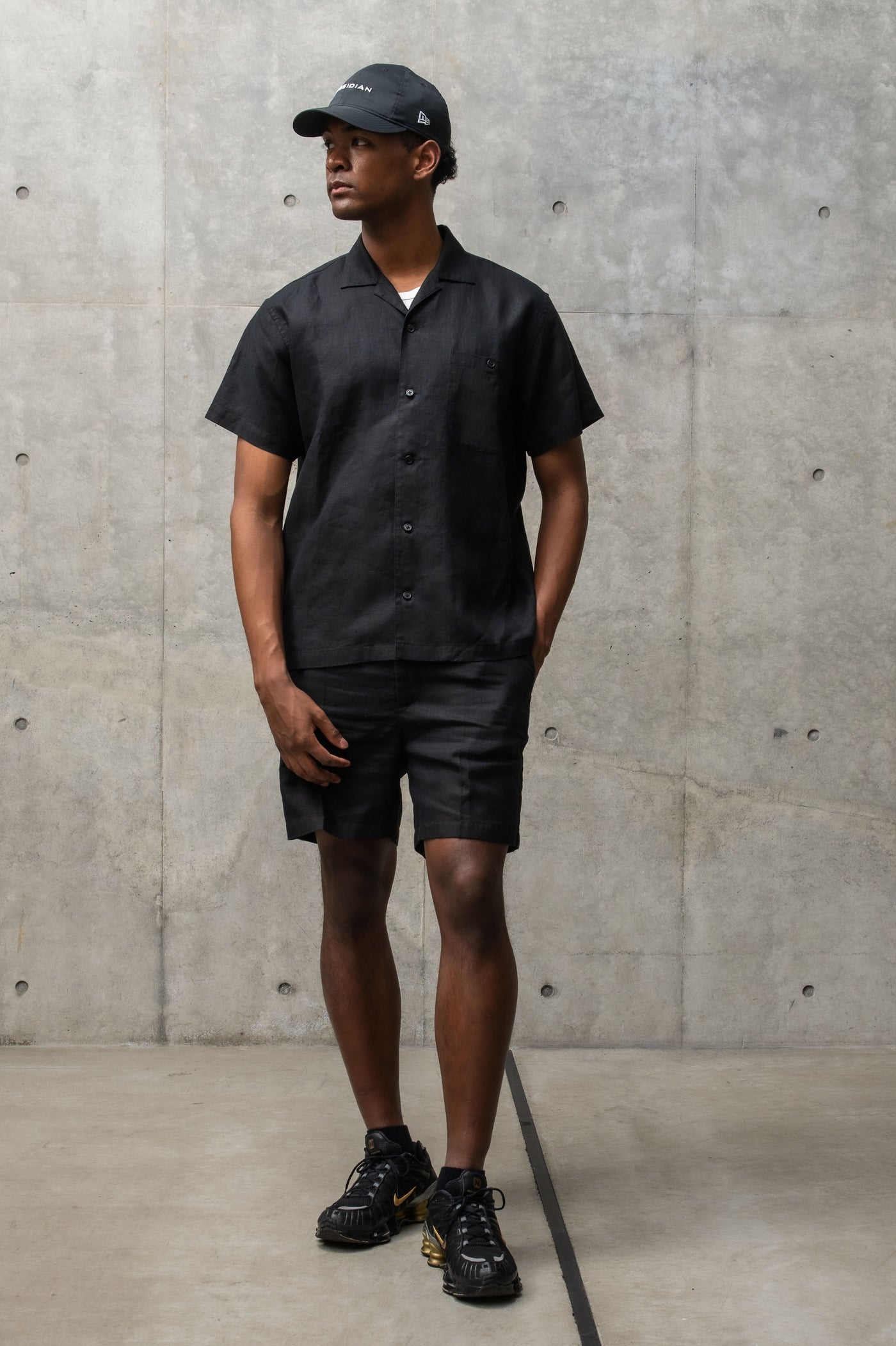 LINEN SHORTS