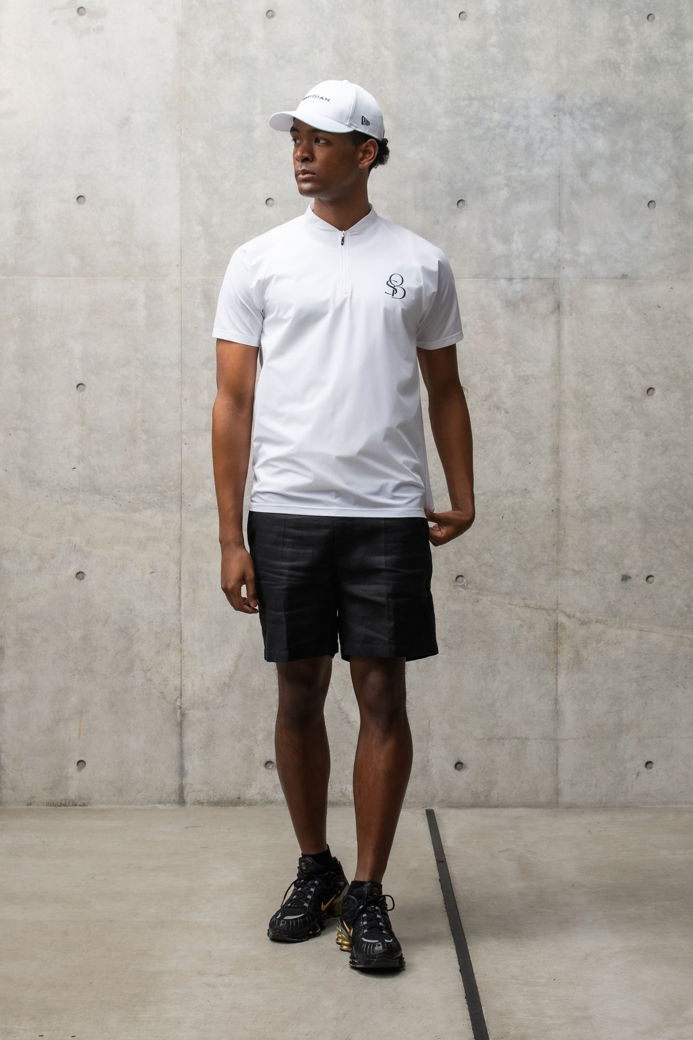 FUNCTIONAL COOL HALF-ZIP TOP