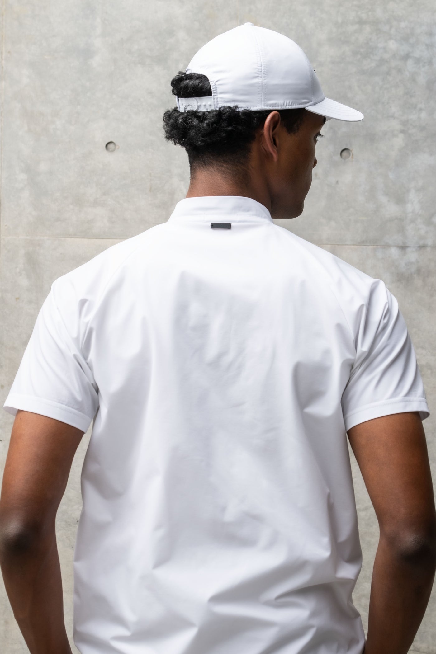 FUNCTIONAL COOL HALF-ZIP TOP
