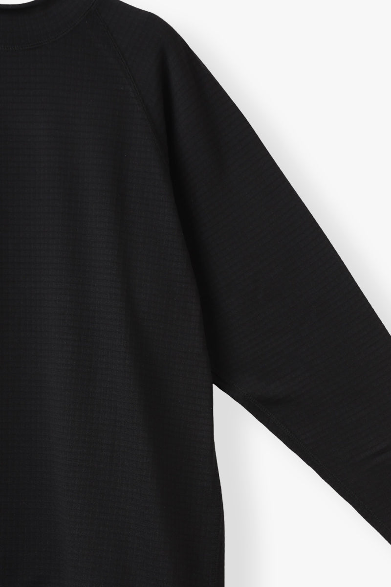 GRID MOCKNECK TEE