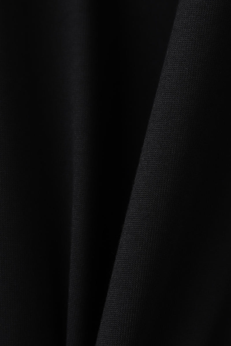 CREST MOCK NECK T-SHIRT